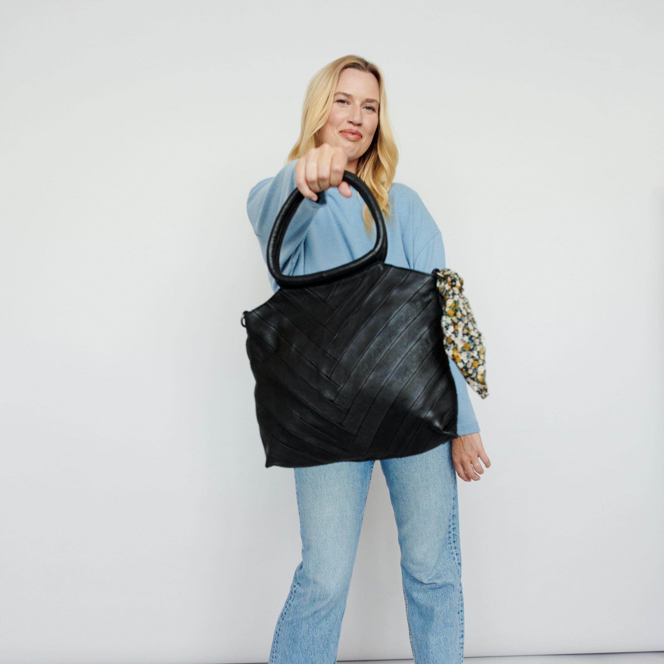 Dalton Leather Crossbody Bag - Image 17